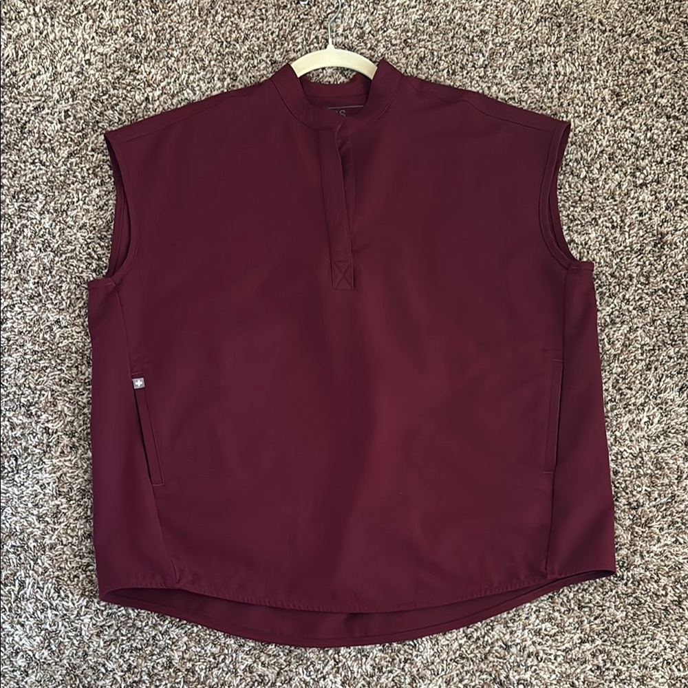 Figs Rafaela scrub top burgundy size medium
